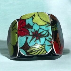 Vintage 1970s floral Bangle